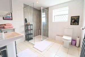 SHOWER ROOM- click for photo gallery